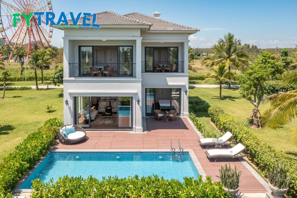 Meliá Vinpearl Cua Sot Beach Resort Meliá Vinpearl Cua Sot Beach Resort